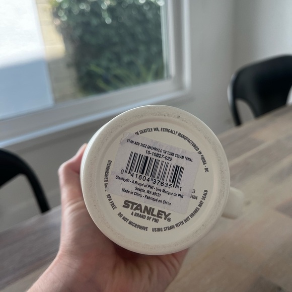 Stanley Cream Quencher Cup 40 oz Water Bottle Straw - Picture 5 of 9